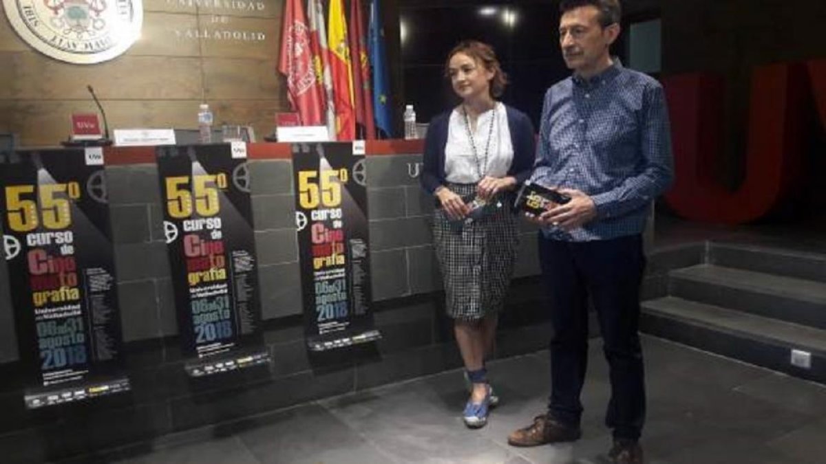 Carmen Vaquero, vicerrectora de Comunicación, y Javier Castán, director del Curso de Cine, ayer.-EUROPA PRESS