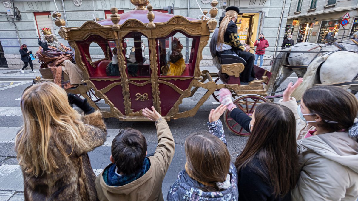 Un momento del recorrido de los Reyes Magos por las calles de Valladolid, el pasado día 5. PABLO REQUEJO / PHOTOGENIC