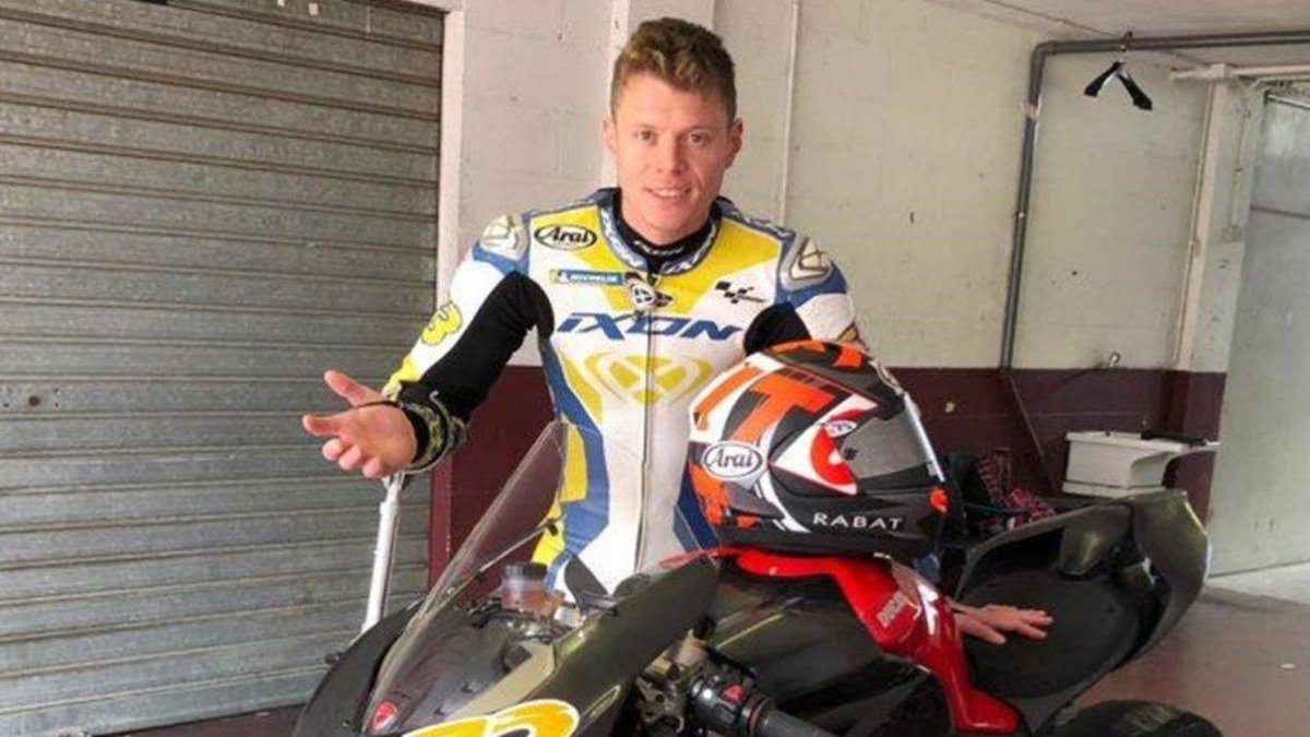 Tito Rabat se ha vuelto a subir a su Ducati, ayudado de unas muletas-REALE AVINTIA RACING MEDIA