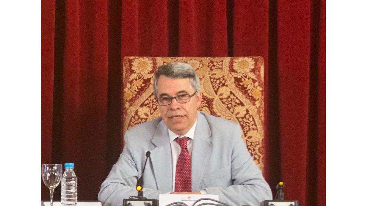 El historiador Jesús Urrea, Premio Trayectoria Artística 2021 de la Diputación de Valladolid. -E.PRESS