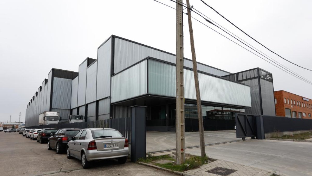 Fachada de la empresa metalúrgica donde se produjo el accidente en la calle Aluminio, 37. J.M. LOSTAU