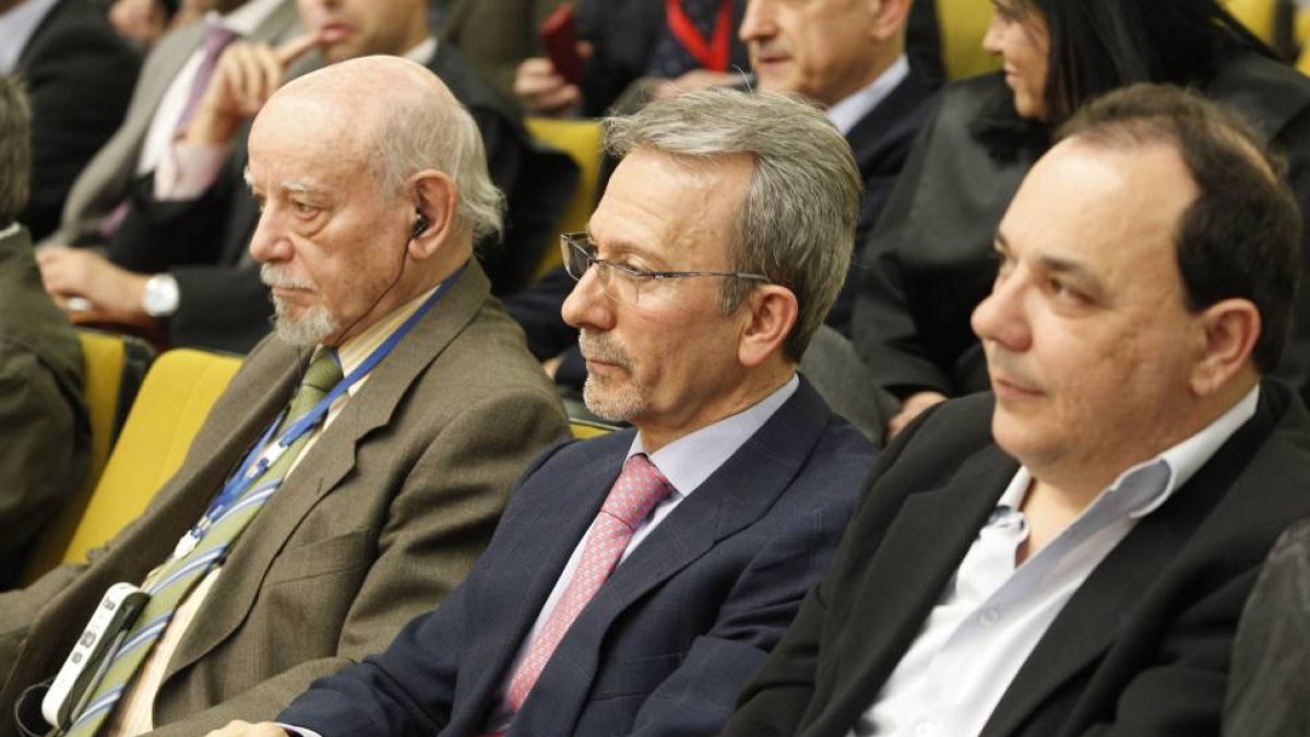 El ex presidente de Fourúm Filatelíco, Francisco Briones (C) durante el juicio del concurso de acreedores, de Forúm Filatélico celebrado en el salón de actos de los juzgados de Plaza de Castilla.-ICAL