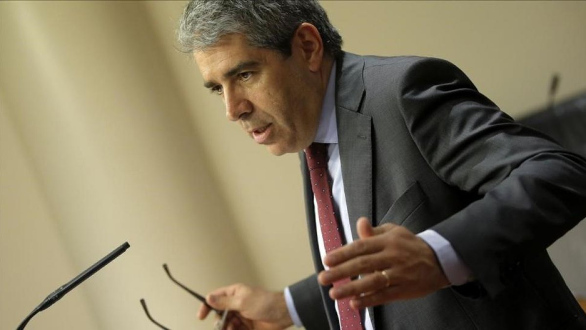 El portavoz de Democracia i Llibertat, Francesc Homs, en rueda de prensa en Congreso.-JOSE LUIS ROCA