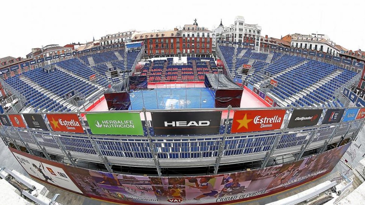 Vista panorámica del WPT a su paso en Valladolid por la Plaza Mayor el pasado año.-J. M. LOSTAU