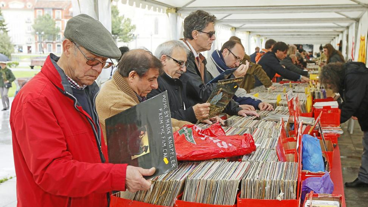 La Feria del Disco se reunirá, como en anteriores ediciones, en la Plaza de Portugalete-J.M. Lostau
