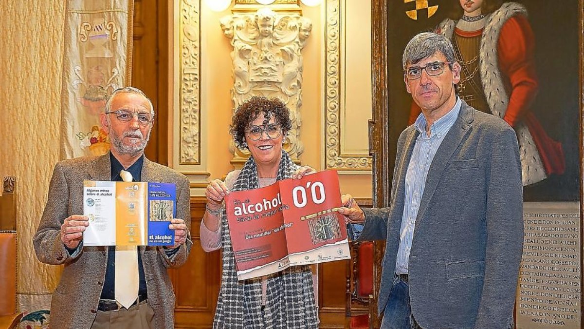 Julián Rodríguez, Rafaela Romero y César Vega.-E. M.