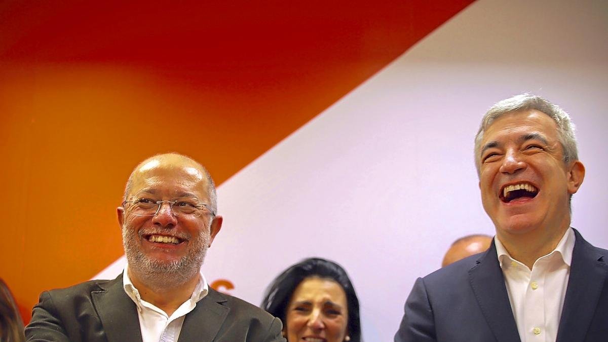 Francisco Igea y Luis Garicano, durante la comparecencia ante los medios.-ICA.