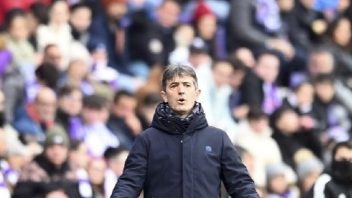 Pacheta, ante el Rayo.