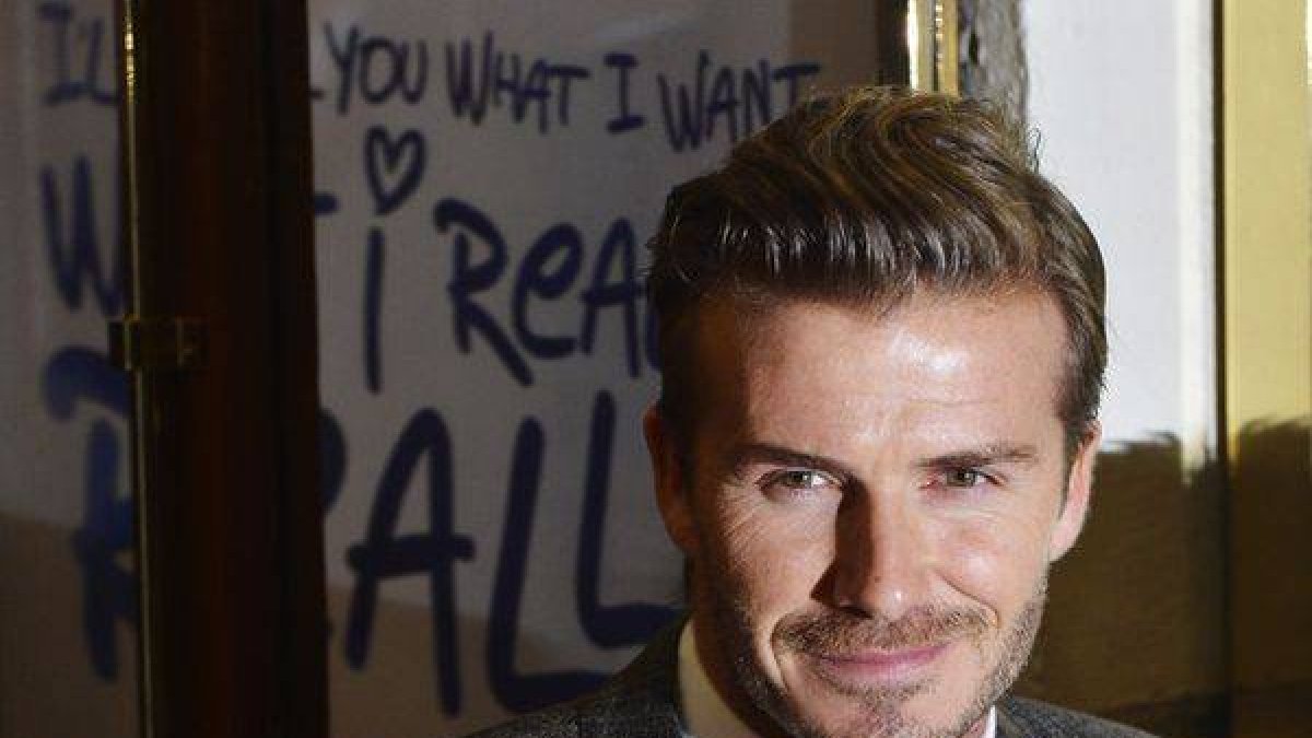 David Beckham, a su llegada a una gala en Londres.-Foto: REUTERS / TOBY MELVILLE