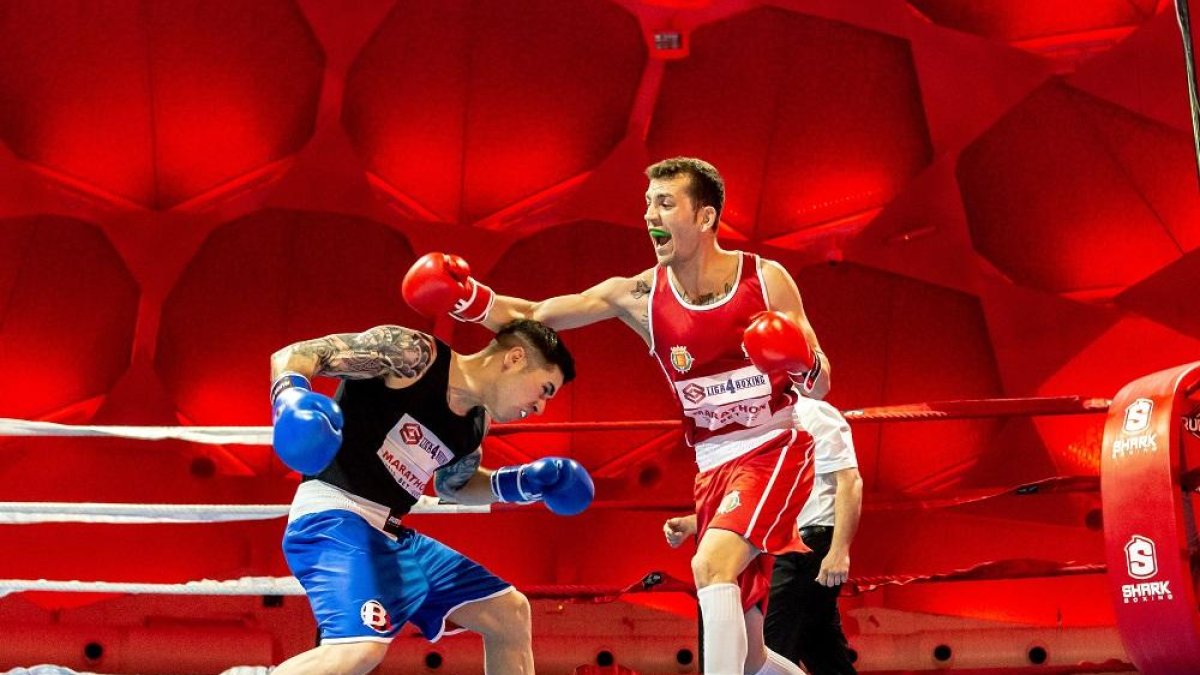 Una imagen de uno de los combates entre Milenio y Euskobox.-EL MUNDO