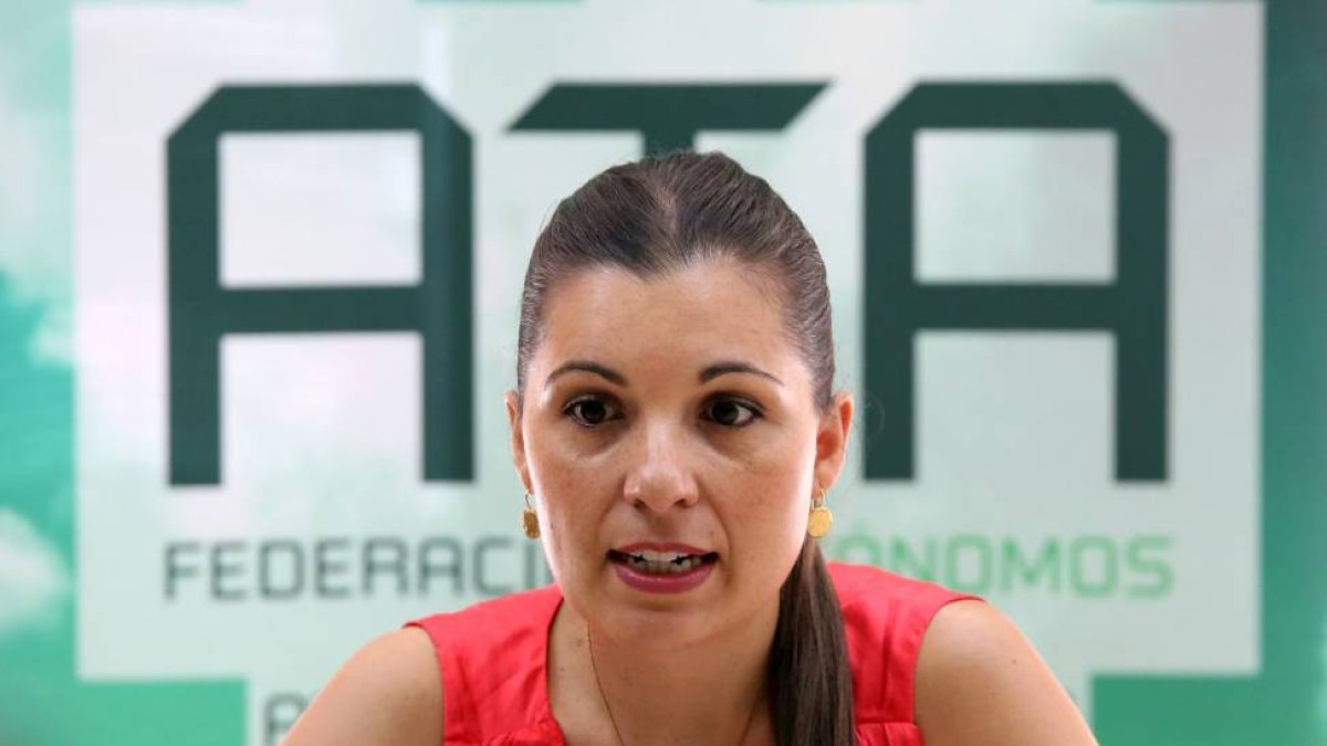 La secretaria general de ATA Castilla y León, Soraya Mayo, explica las necesidades actuales del colectivo de autónomos y valora los datos de afiliación-Ical