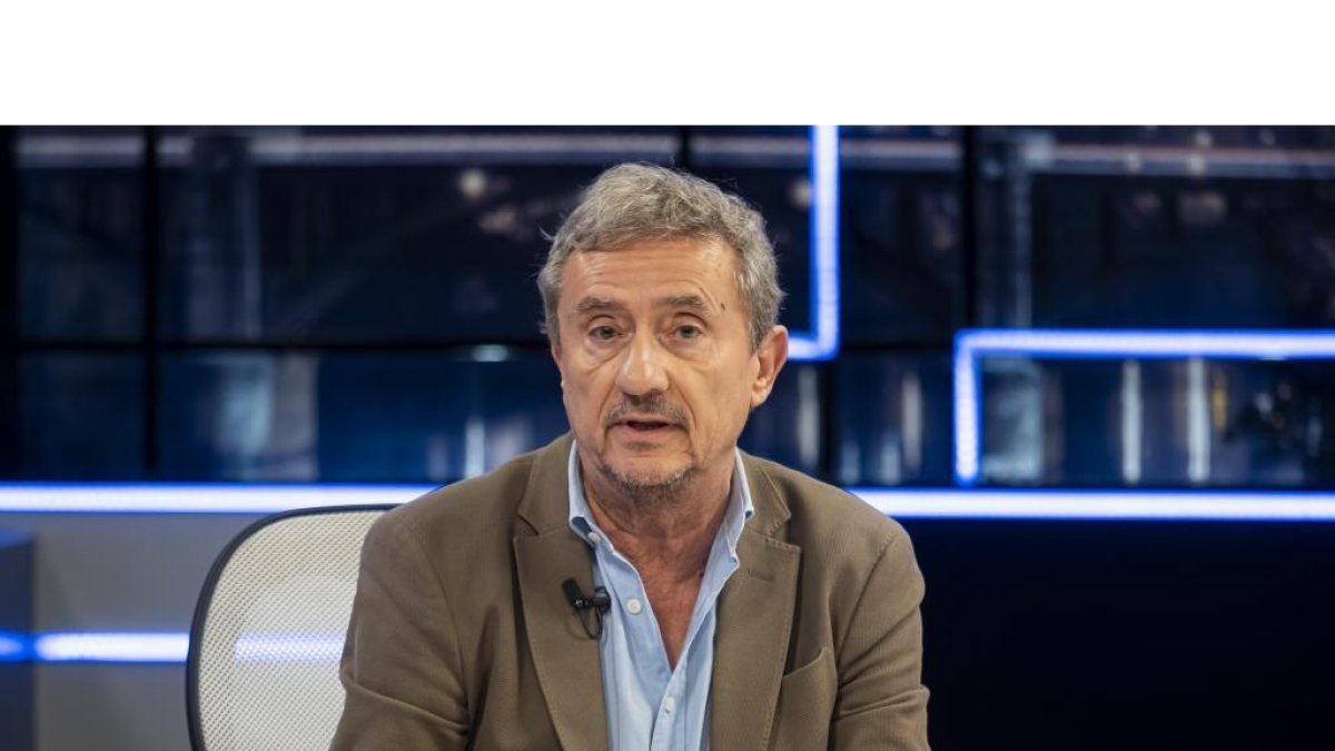 El presidente del Colegio de Médicos, José Luis Almudí, interviene en 'la Quinta Esquina'. -PHOTOGENIC