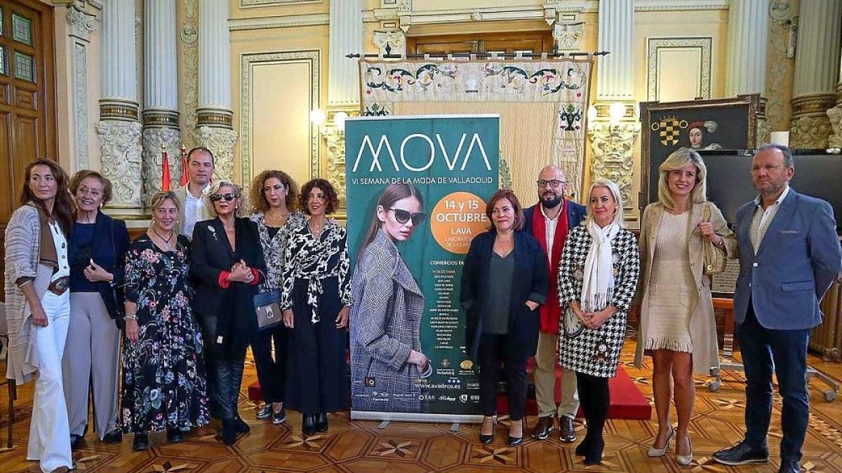 Presentación de la sexta edición de la Semana de la Moda (MOVA)en el Ayuntamiento de Valladolid.-EL MUNDO