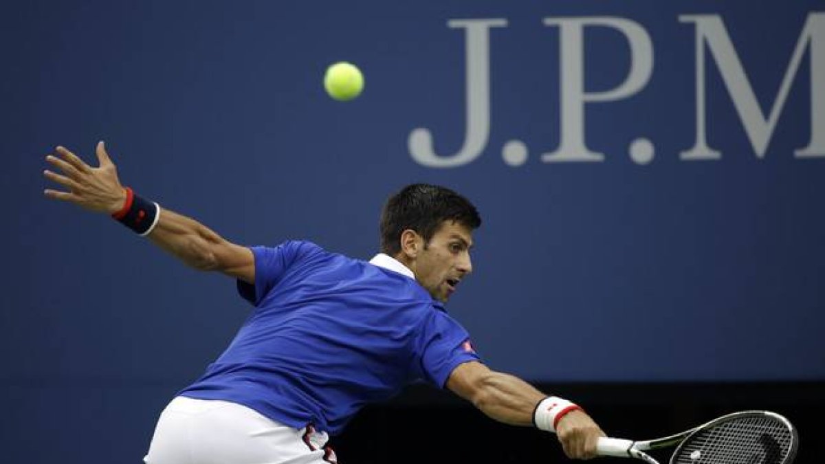 Novak Djokovic durante la semifinal contra Cilic.-Foto: AP / SETH WENIG