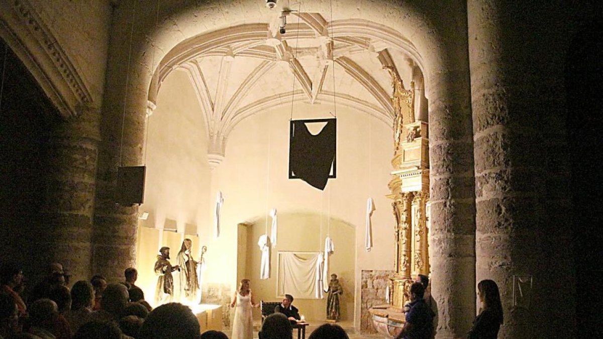 Imagen de la edición anterior de ‘Una noche por Ventura’ en la iglesia de San Francisco de Medina de Rioseco.-EL MUNDO
