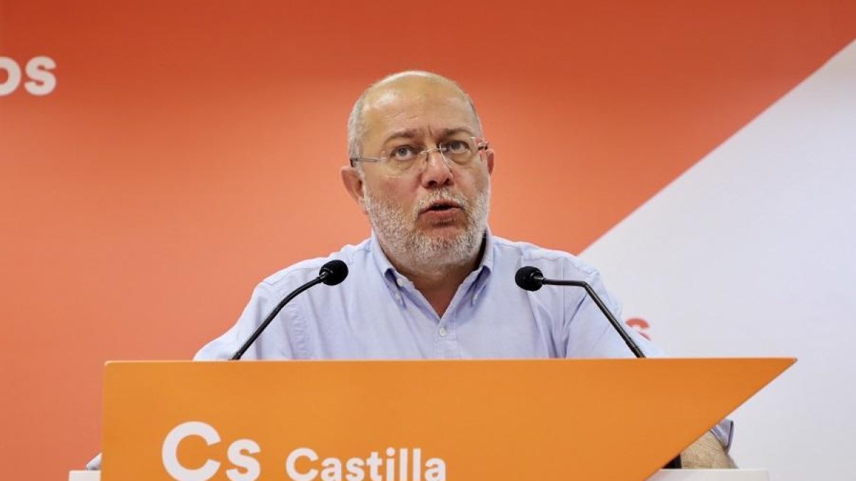 El candidato de Ciudadanos a la Presidencia de la Junta, Francisco Igea, valora los resultados electorales-ICAL