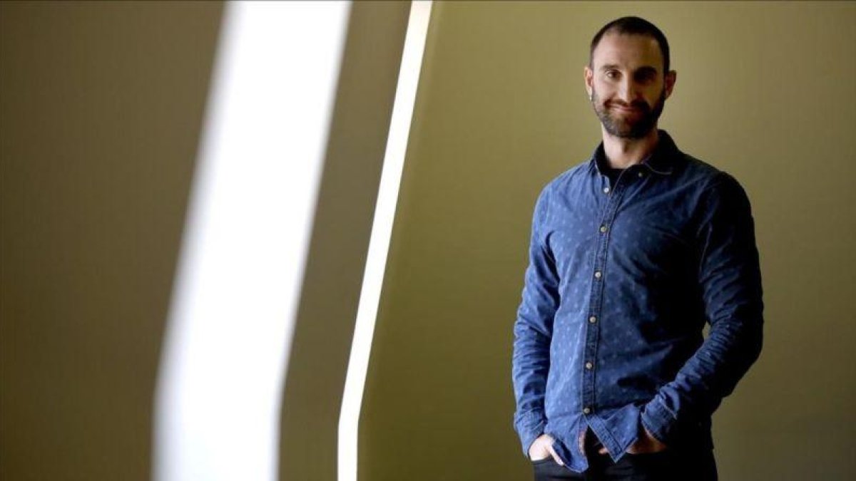 El actor y monologuista malagueño Dani Rovira, este miércoles, en la sede madrileña de la Academia de Cine.-JOSÉ LUIS ROCA