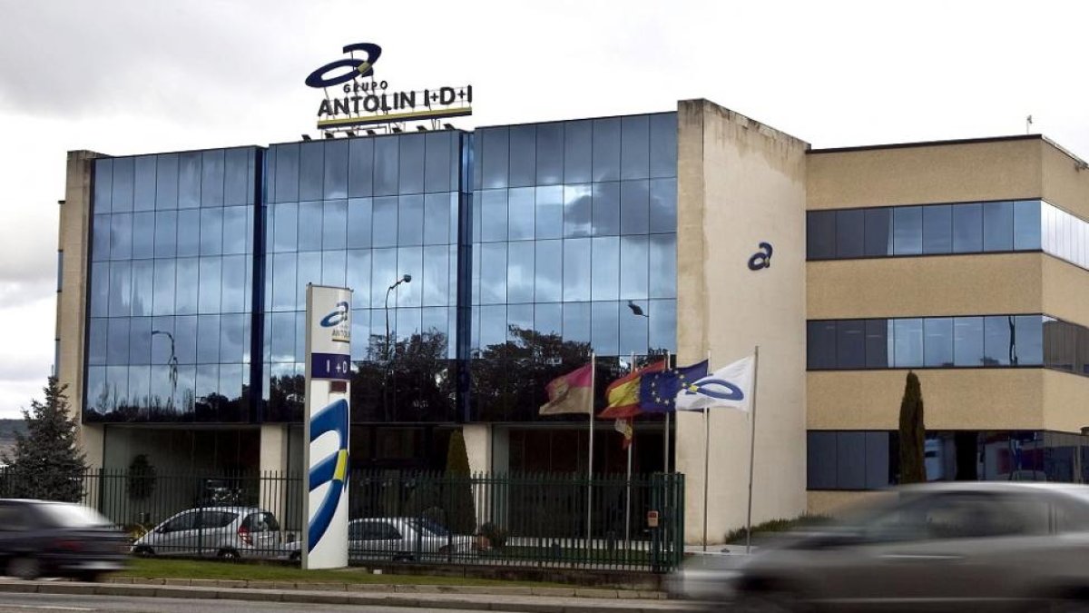 Las oficinas centrales del grupo se encuentran en el barrio de Villafría a las afueras de Burgos, donde también se ubica el principal centro de I+D.-ICAL