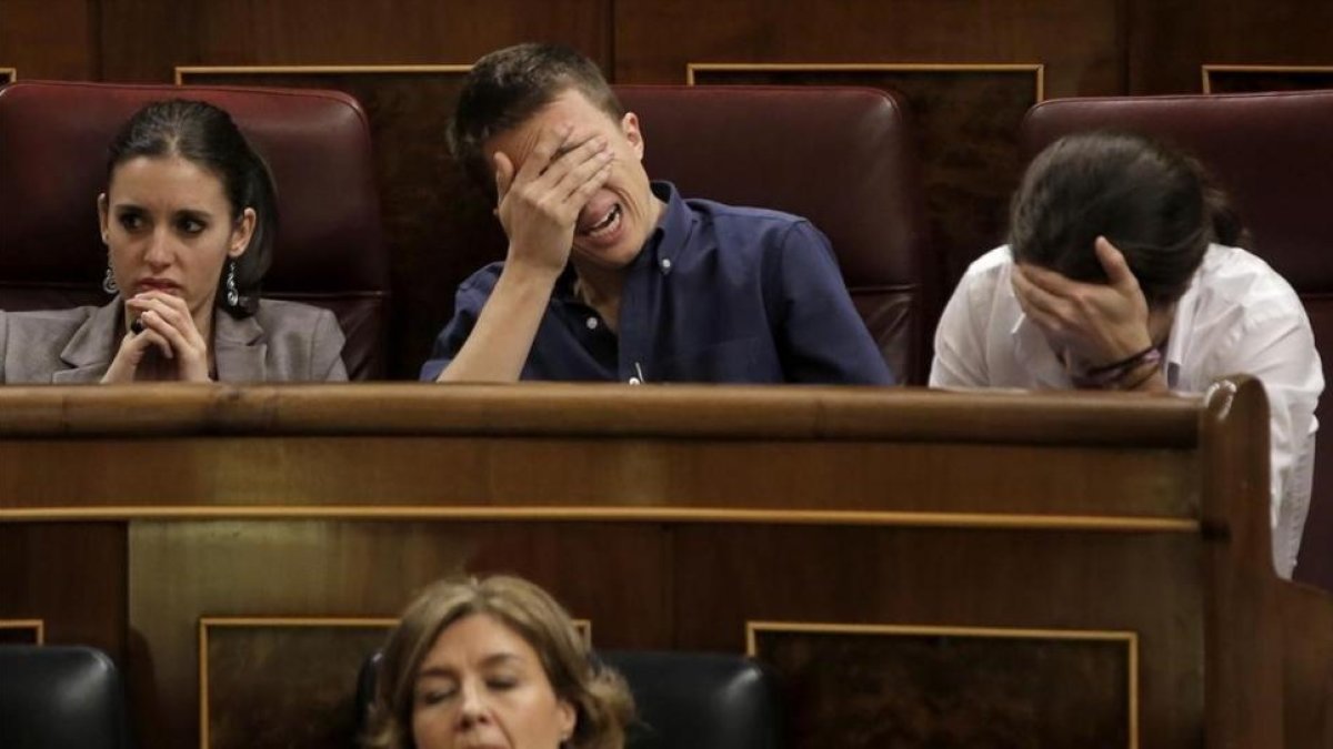 Pablo Iglesias, Íñigo Errejon e Irene Montero en el Congreso de los Diputados.-JOSE LUIS ROCA