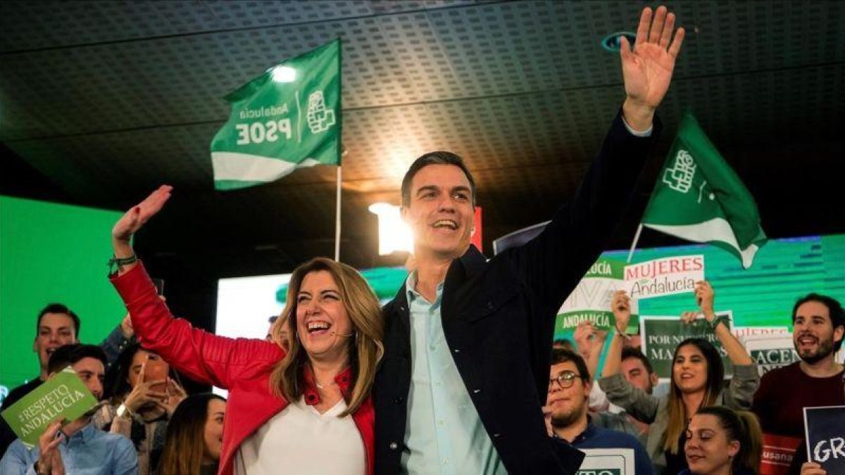 Pedro Sánchez y Susana Díaz, en un mitin del PSOE en Marbella (Málaga) durante la campaña para las elecciones andaluzas de 2018.-EFE / DANIEL PÉREZ