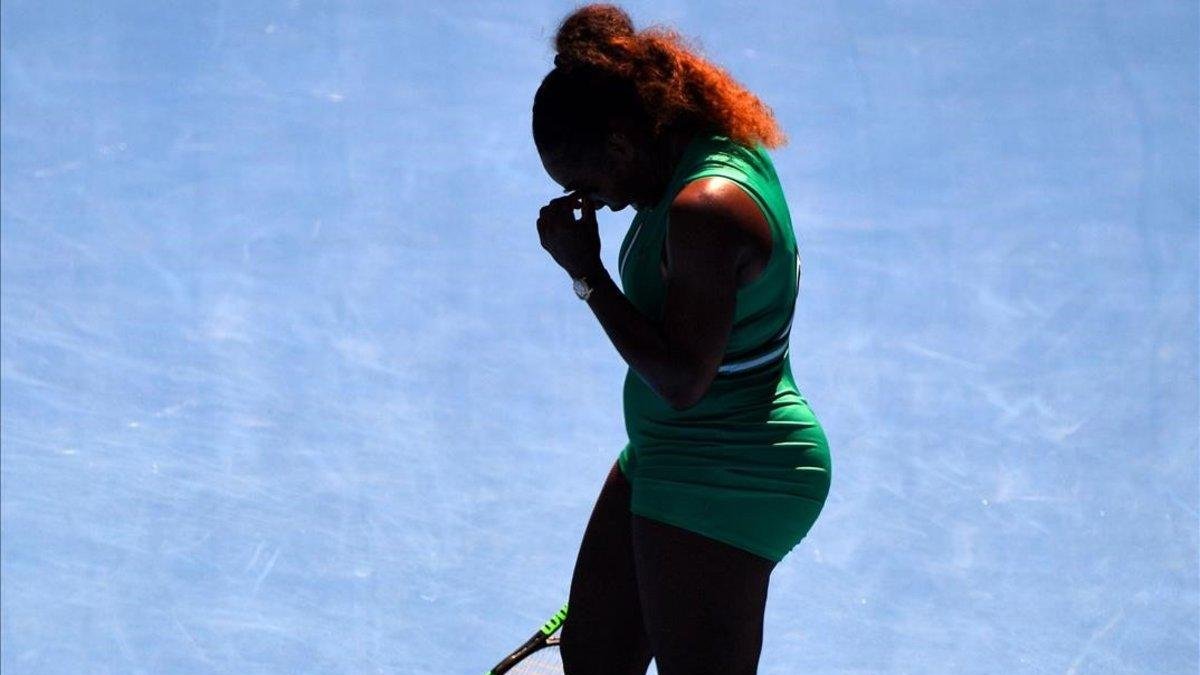 Serena Williams, durante el partido contra Karolina Pliskova.-EL PERIÓDICO