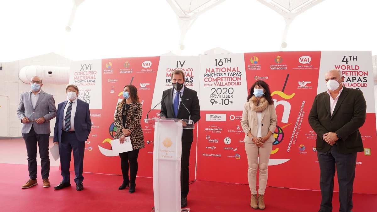 Un momento de la presentación ayer del Concurso Mundial y Nacional de Tapas. E. M.