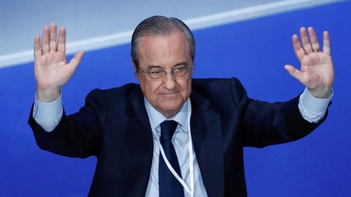 El presidente del Real Madrid, Florentino Pérez, en la asamblea de este domingo.-EMILIO NARANJO (EFE)