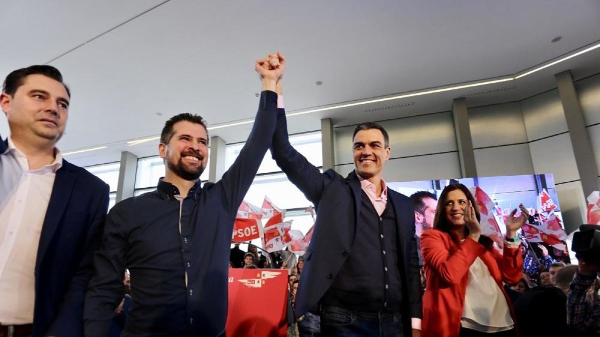 El presidente del Gobierno y secretario general del PSOE, Pedro Sánchez, interviene en el acto de presentación de la candidatura de Luis Tudanca a la Presidencia de la Junta de Castilla y León.-ICAL