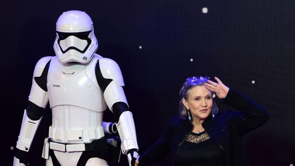 Carrie Fisher, el 16 de diciembre del 2015, durante la promoción de 'Star Wars: El despertar de la fuerza'.-LEON NEAL / AFP