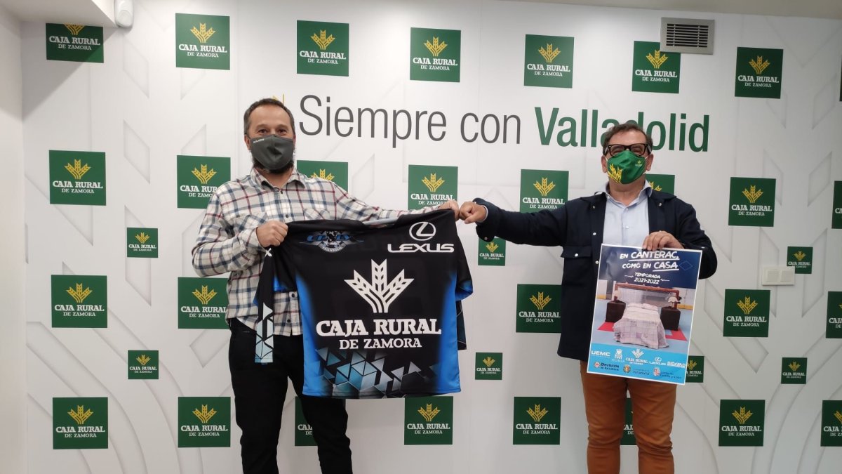 Ángel Ruiz y Narciso Prieto antes de la renovación del acuerdo / E. M.