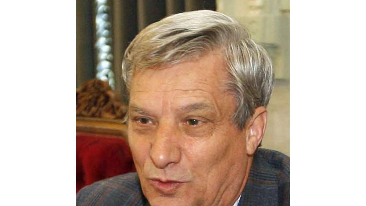 Bienvenido Nieto, concejal de Instalaciones Deportivas en el Ayuntamiento de Burgos-Ical