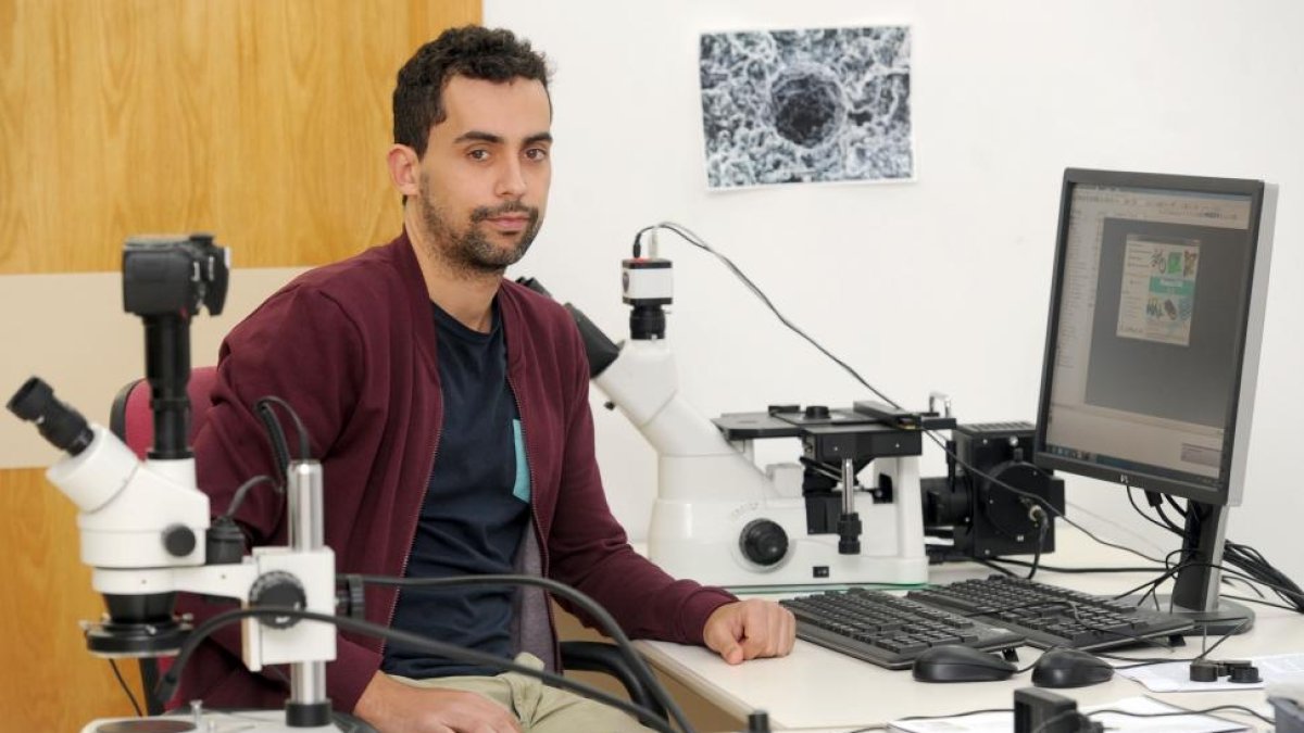 Andrés Díaz, doctorando de Tecnologías Industriales e Ingeniería Civil, en las instalaciones de la Universidad de Burgos.-ISRAEL L. MURILLO
