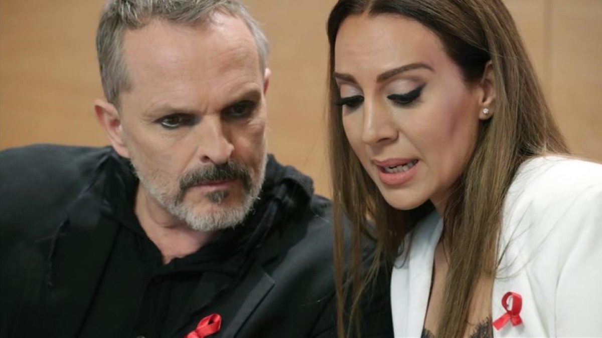 Miguel Bosé y Monica Naranjo, durante la presentación de la octava edición de la Gala Sida, este lunes.-EFE / ZIPI
