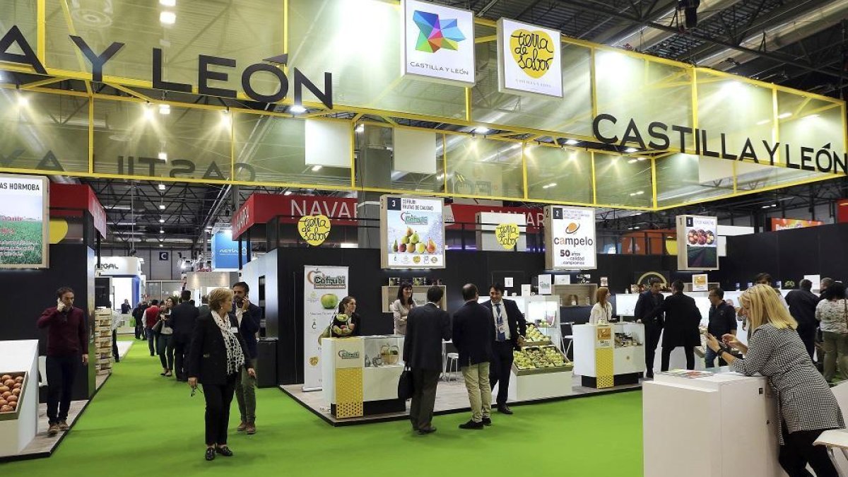 Castilla y León contó con una destacada presencia en Fruit Attraction 2019.-RAQUEL P. VIECO
