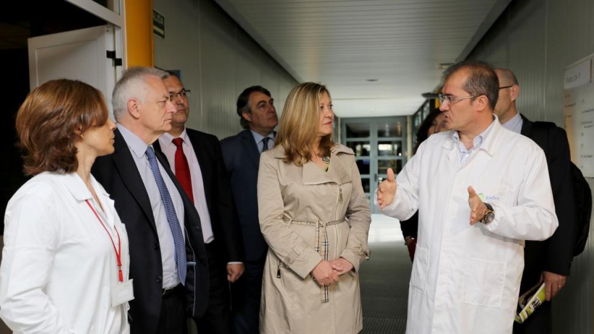 La consejera de Economía y Hacienda, Pilar del Olmo, visita el edificio CEEI (Centro Europeo de Empresas e Innovación) del Parque Tecnológico de Boecillo junto al presidente de Gadea-AMRI, Gerardo Gutiérrez, entre otros-ICAL