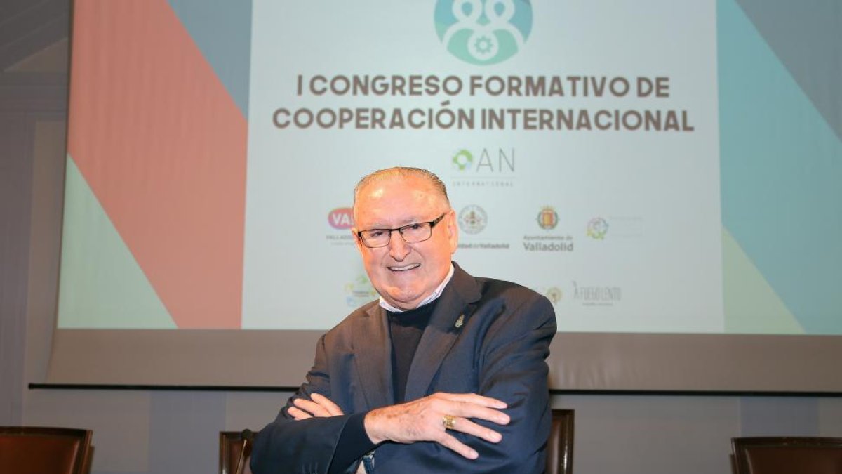 El misionero Nicolás Castellano en el I Congreso Formativo de Cooperación Internacional.-ICAL