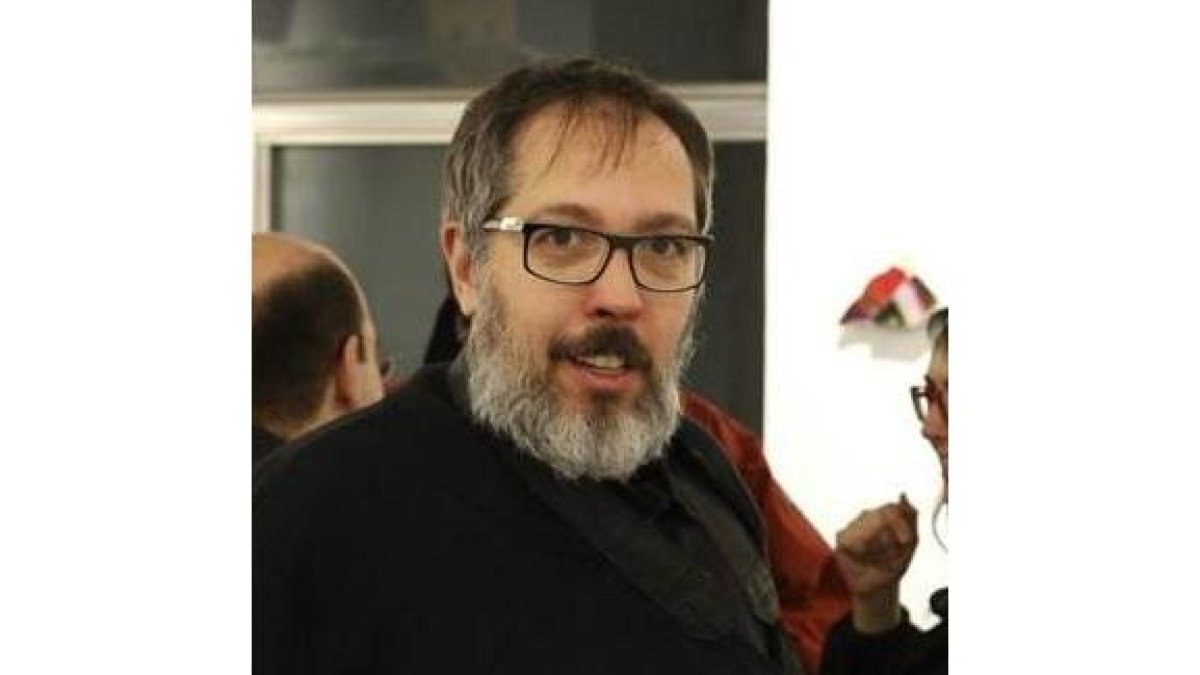 Álvaro Pérez Mulas.-A. P. M.