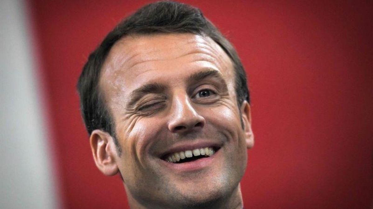El presidente francés, Emmanuel Macron, durante un debate con niños el 28 de marzo de 2019.-LOIC VENANCE (AFP)