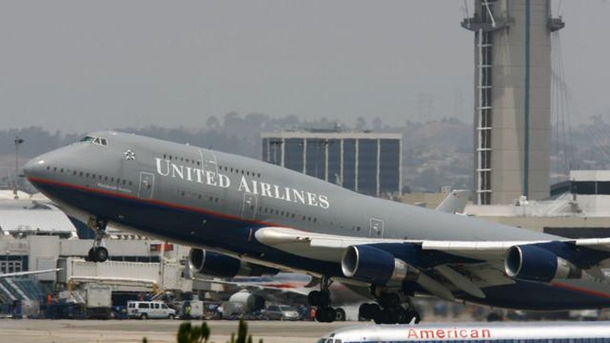 Un avión de United Airlines, en Los Ángeles.-AFP
