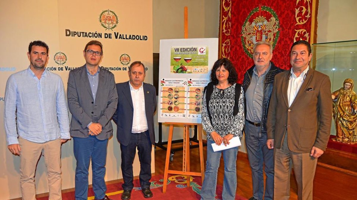 Acto de presentación ayer de las VI Jornadas Gastronómicas que tendrán lugar en Cigales.-EL MUNDO