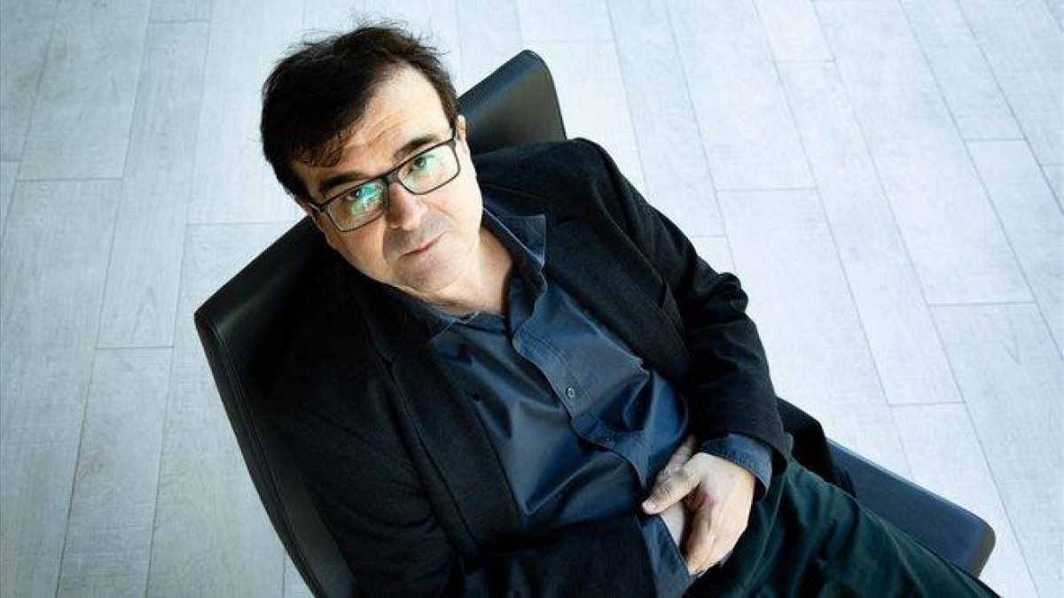 Javier Cercas, este miércoles en Barcelona.-ROBERT RAMOS