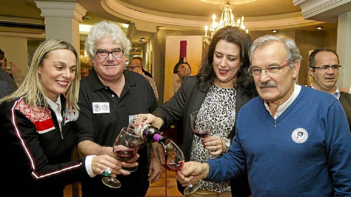 Silvia Herrera, Rogelio Sanz, Flor Bonet y José Luis Prada, ayer, en la presentación del Maceración 2014-J.M.Lostau