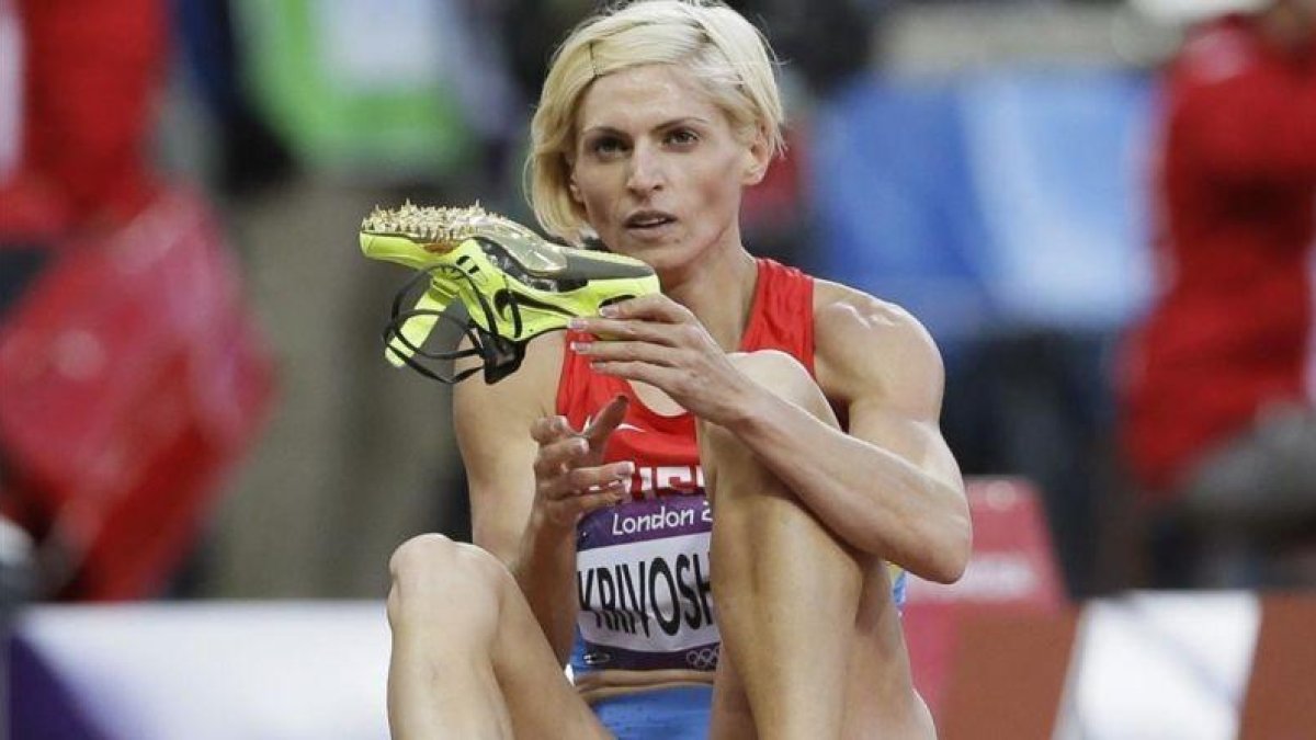 La atleta rusa Antonina Krivoshapka, en Londres 2012.-AP / KIRSTY WIGGLESWORTH