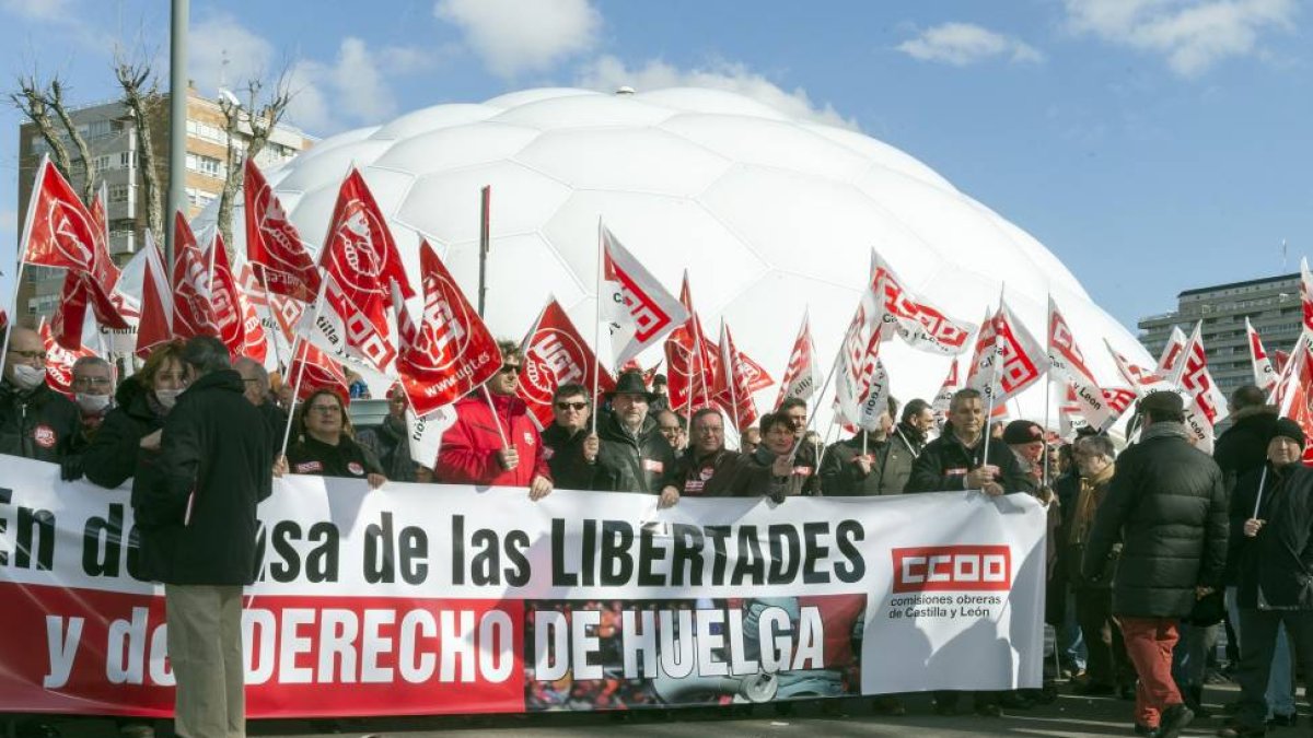 Concentración en Valladolid por la Jornada mundial por el derecho de huelga-Ical