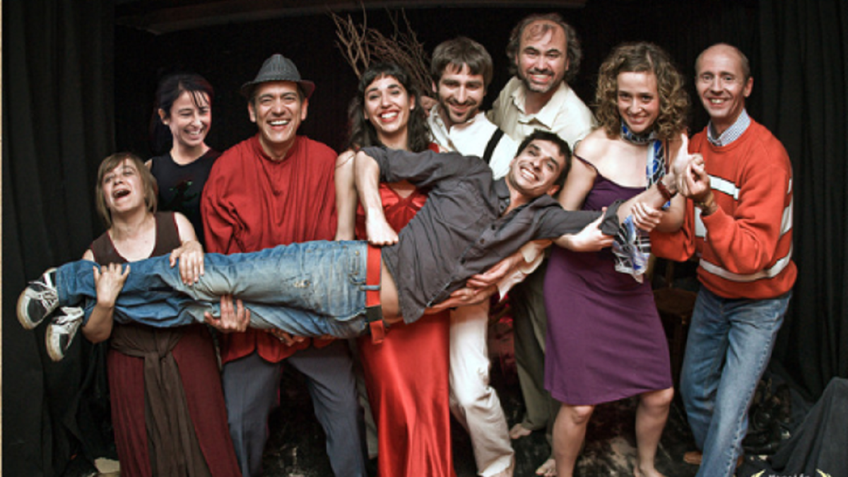 Portada de 'Aficionados'-www.teatrocervantesva.es