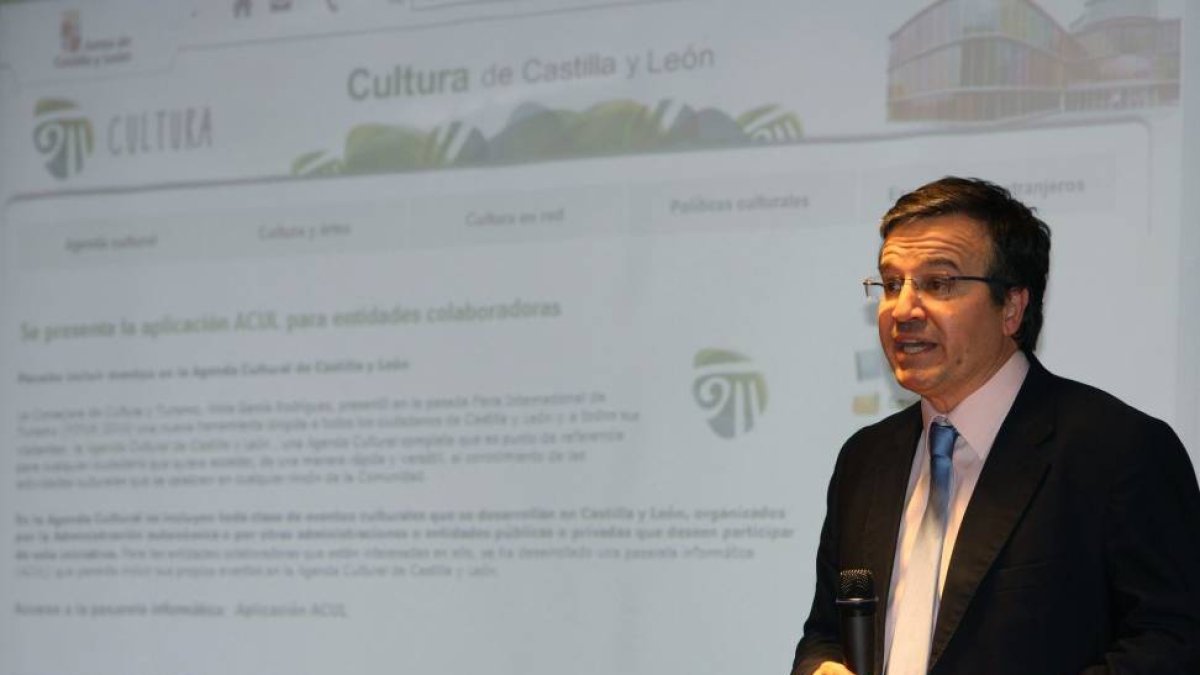 El director general de Políticas Culturales, José Ramón Alonso, asiste a la clausura de las III Jornadas TIC Cultura 2014, 'Nuevos territorios de emprendimiento cultural'-Ical