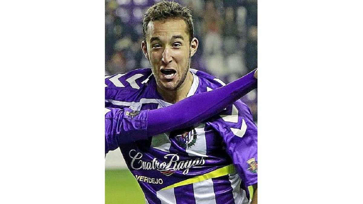 Ángel celebra un gol.-J. M. LOSTAU