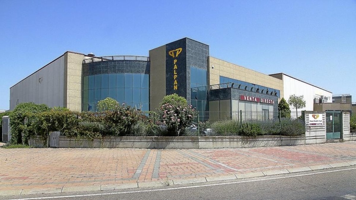 Imagen actual del exterior de Palpan Castilla en Venta de Baños.-BRÁGIMO