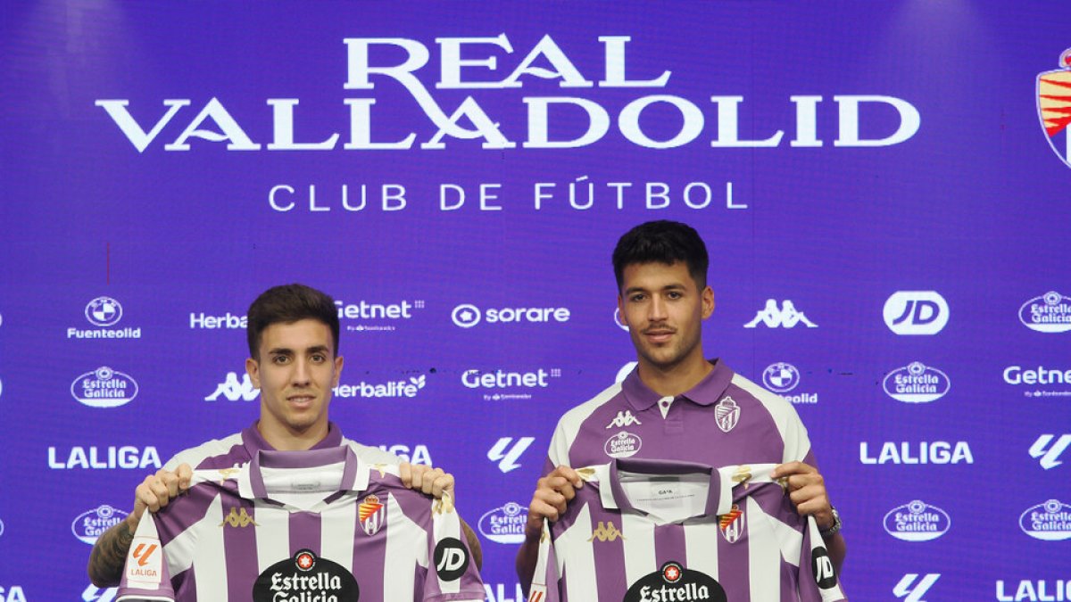 Montiel y Meseguer en su presentación. PHOTOGENIC