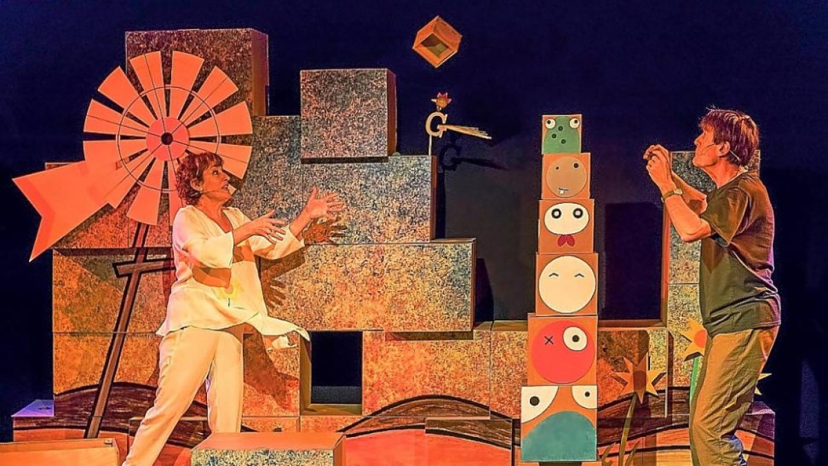 La compañía Teloncillo pone en escena ‘La Granja’.-E. M.